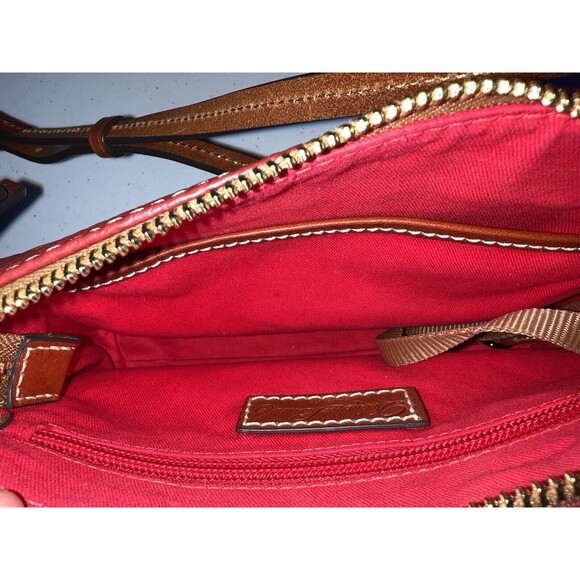 Authentic Dooney & Bourke Wine Color Pebbled Leather Crossbody Shoulder Bag - Picture 3 of 7